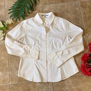 🥂 ✨Basic White button up (Womans)